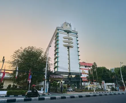 Horison Ultima Menteng Tampak Depan